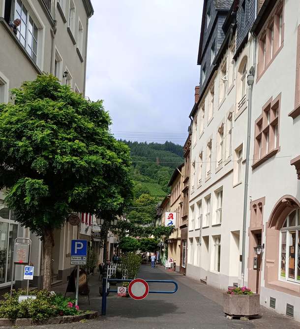 Blick in die Brückenstraße von Trarbach